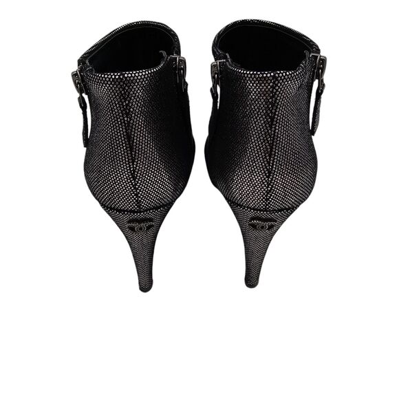 Chanel CC Cap Toe Ankle Heel Boot Size 37 US 6 6.5 Silver Metallic Leather Zip - Picture 3 of 11